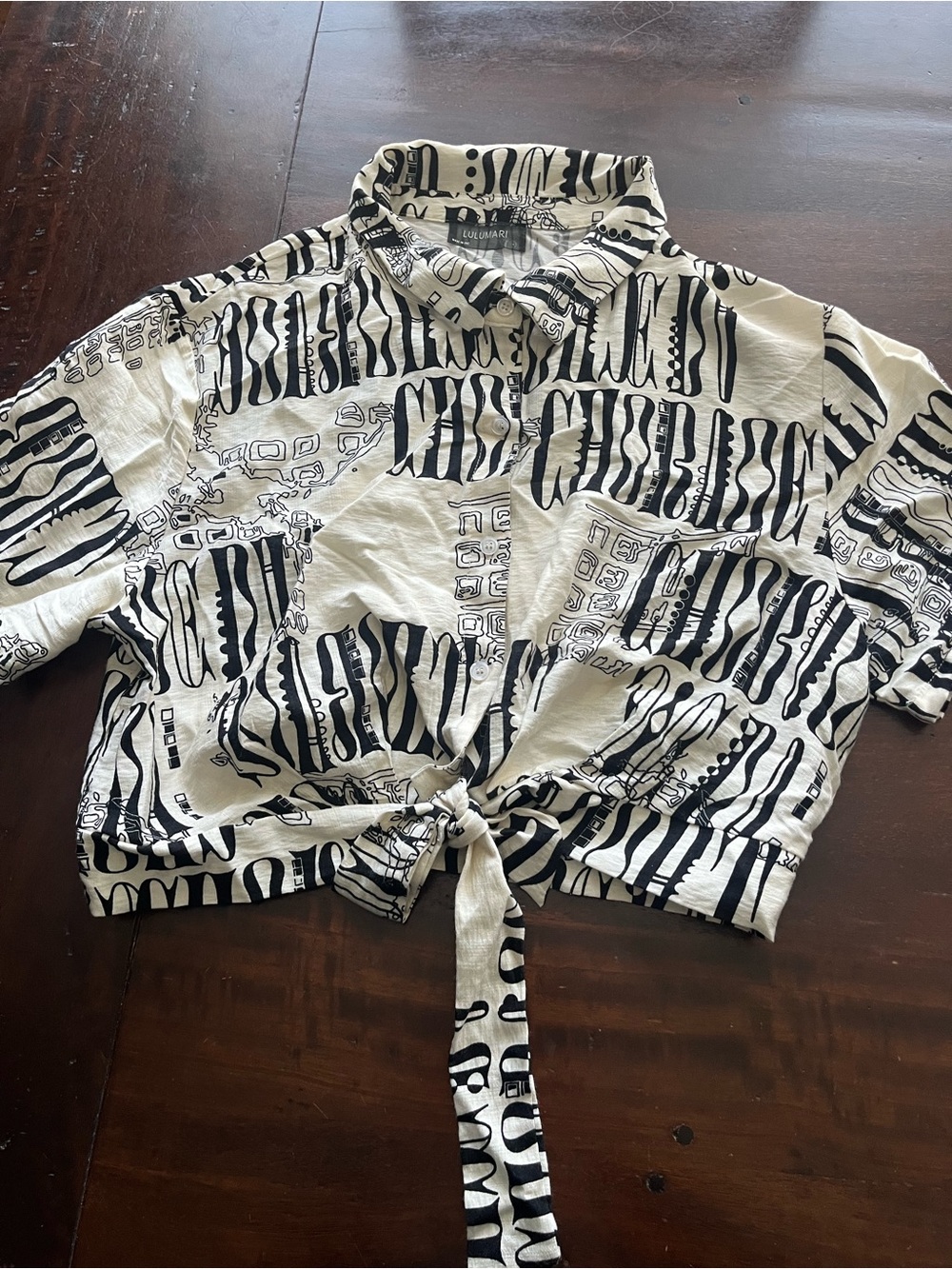 Lulumari Black & White Tie-Front Button Shirt